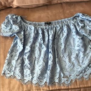 Off shoulder express shirt